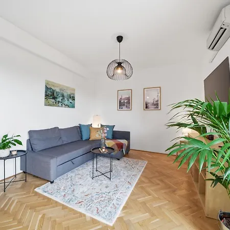 Blue Church Loft Terrace & Free Parking Nearby アパート *